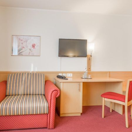 Bsw Hotel Hubertus-Park Шёнау-ам-Кёнигсзе Экстерьер фото