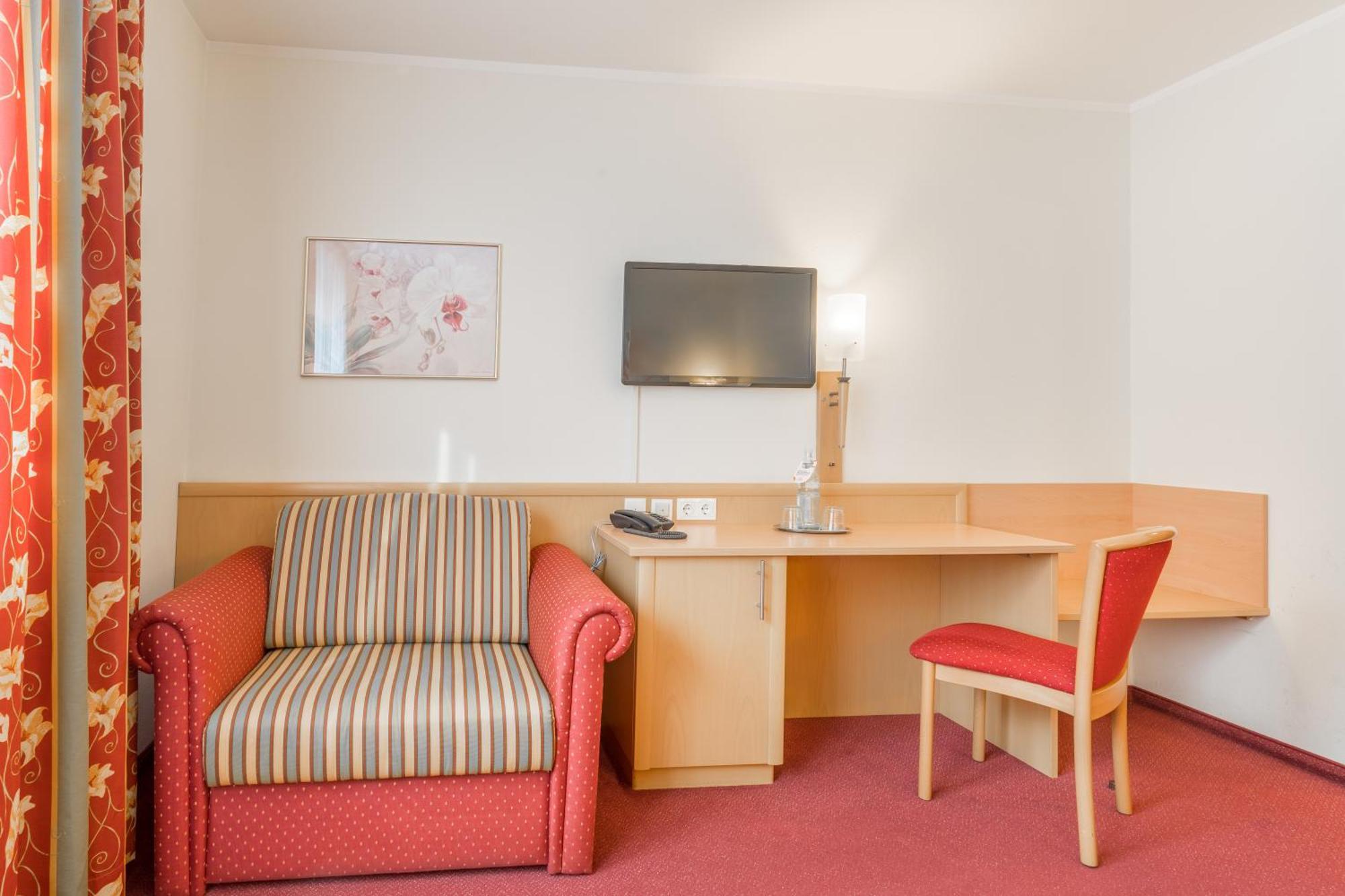 Bsw Hotel Hubertus-Park Шёнау-ам-Кёнигсзе Экстерьер фото
